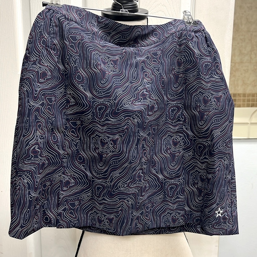 Lohla Sport Golf Skirt/Skort Ink Swirl Blue Red White sz 2 NWT I have 6 Skorts.